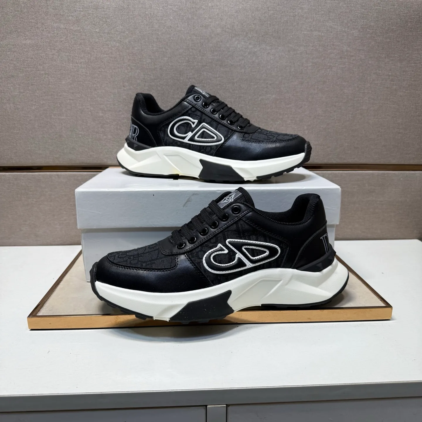 ⬛️Men's shoes💰p442 [Dior~] Men's casual shoes 2025z cabinet sales simultaneously 🔶Size: 38-44#️⃣ 🔷2 colors🔜The upper is made of multi-material splicing➕Mesh lining, comfortable and breathable, sole: original comfortable and wear-resistant outsole, ⚠️real thing📱photographed🎬real thing is better📢📢📢